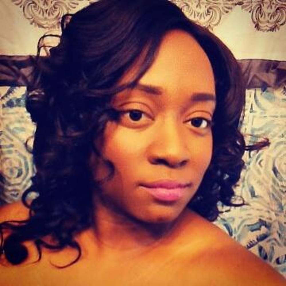 Meet your Posher, Ellisa